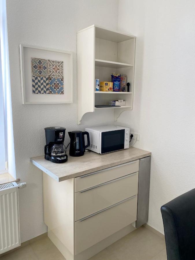 2 Rooms, Free Parking, 25 Min To Duesseldorf, 150 Mbps Wlan دوسبرغ المظهر الخارجي الصورة