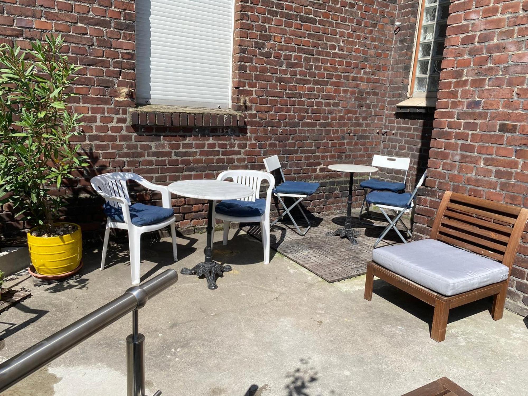 2 Rooms, Free Parking, 25 Min To Duesseldorf, 150 Mbps Wlan دوسبرغ المظهر الخارجي الصورة